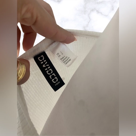 White Top - Picture 3 of 3